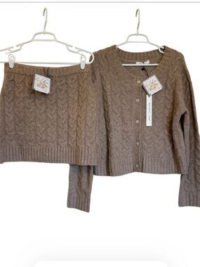 Mustard Seed Cable Knit 2-Piece Set Cardigan +Mini Skirt Neutral Size M NWT